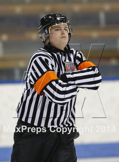 Thumbnail 1 in Masuk vs. Smith/Tolland/Windham (CIAC Division III Semifinal) photogallery.