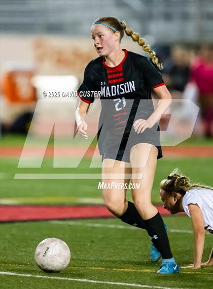 Thumbnail 3 in Oakton @ James Madison photogallery.