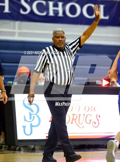 Thumbnail 3 in Santa Margarita vs. St. John Bosco photogallery.