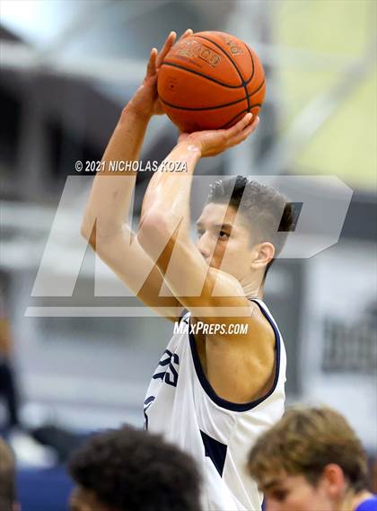 Thumbnail 2 in Santa Margarita vs. St. John Bosco photogallery.