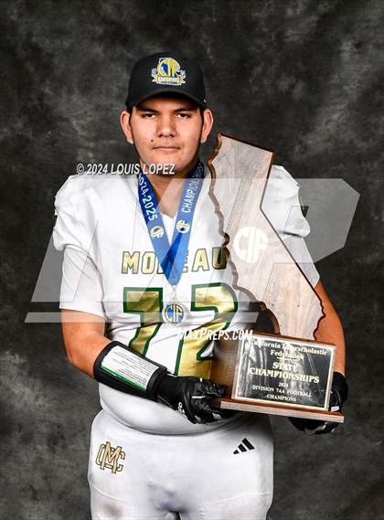 Thumbnail 2 in Moreau Catholic (CIF State DIV 7 AA Championship Trophy Award Photos) photogallery.