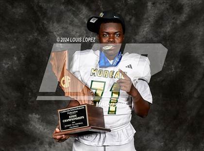 Thumbnail 3 in Moreau Catholic (CIF State DIV 7 AA Championship Trophy Award Photos) photogallery.