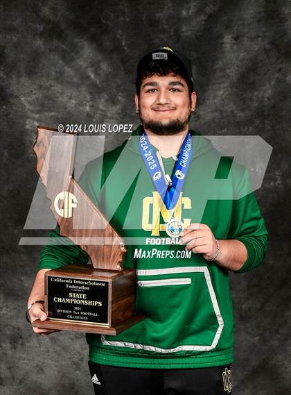 Thumbnail 2 in Moreau Catholic (CIF State DIV 7 AA Championship Trophy Award Photos) photogallery.