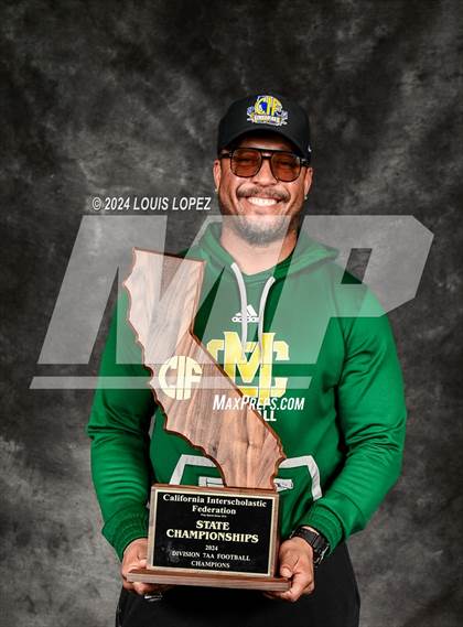 Thumbnail 3 in Moreau Catholic (CIF State DIV 7 AA Championship Trophy Award Photos) photogallery.