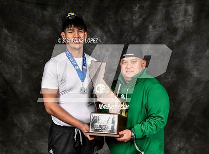 Thumbnail 3 in Moreau Catholic (CIF State DIV 7 AA Championship Trophy Award Photos) photogallery.