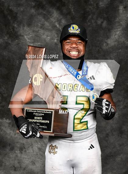 Thumbnail 1 in Moreau Catholic (CIF State DIV 7 AA Championship Trophy Award Photos) photogallery.