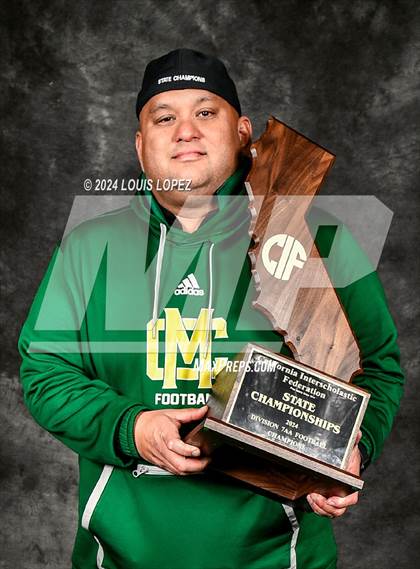 Thumbnail 3 in Moreau Catholic (CIF State DIV 7 AA Championship Trophy Award Photos) photogallery.