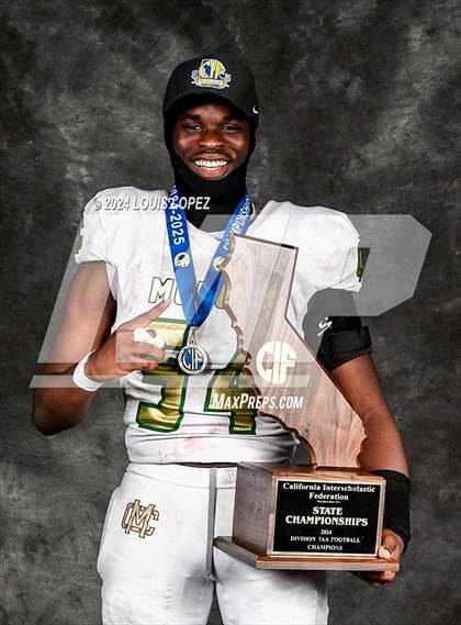 Thumbnail 2 in Moreau Catholic (CIF State DIV 7 AA Championship Trophy Award Photos) photogallery.