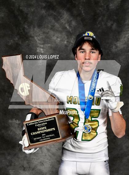Thumbnail 2 in Moreau Catholic (CIF State DIV 7 AA Championship Trophy Award Photos) photogallery.