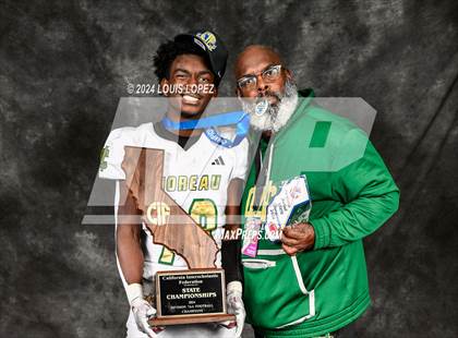 Thumbnail 3 in Moreau Catholic (CIF State DIV 7 AA Championship Trophy Award Photos) photogallery.