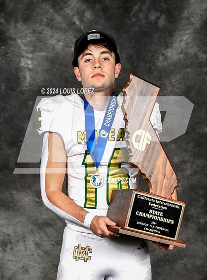Thumbnail 1 in Moreau Catholic (CIF State DIV 7 AA Championship Trophy Award Photos) photogallery.
