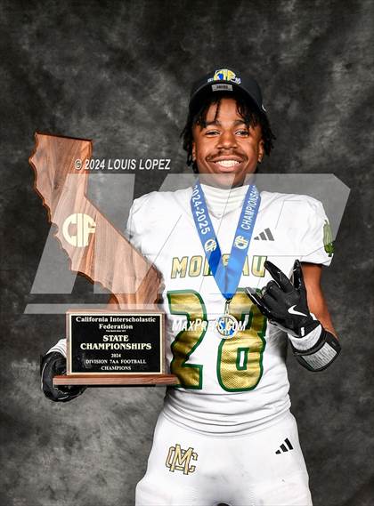 Thumbnail 3 in Moreau Catholic (CIF State DIV 7 AA Championship Trophy Award Photos) photogallery.