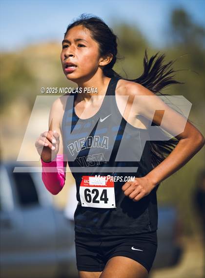 Thumbnail 2 in NMAA District 1-5A Cross Country Meet photogallery.