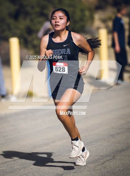 Thumbnail 2 in NMAA District 1-5A Cross Country Meet photogallery.
