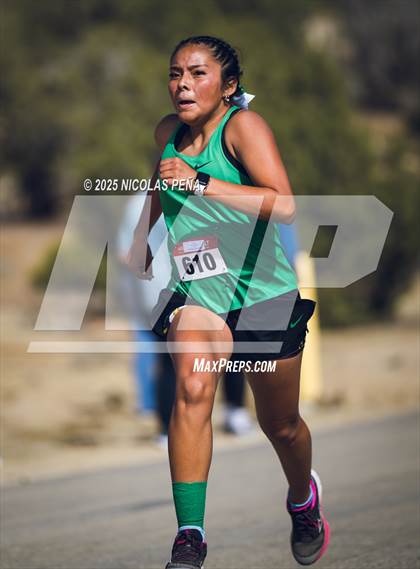 Thumbnail 2 in NMAA District 1-5A Cross Country Meet photogallery.
