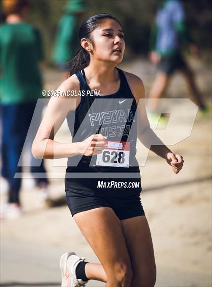 Thumbnail 1 in NMAA District 1-5A Cross Country Meet photogallery.