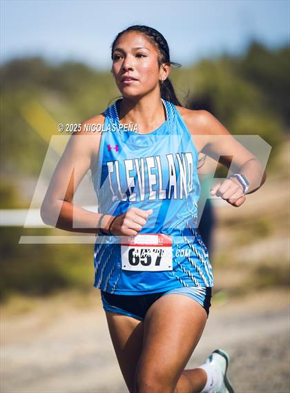 Thumbnail 1 in NMAA District 1-5A Cross Country Meet photogallery.