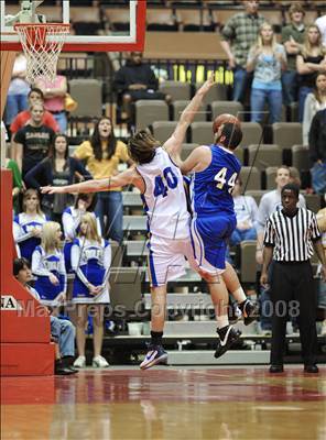 Thumbnail 3 in Immanuel vs. Bakersfield Christian (CIF CS D5 Final) photogallery.