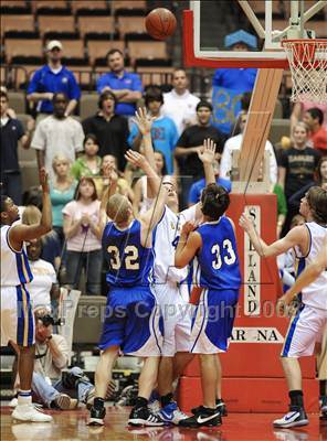 Thumbnail 1 in Immanuel vs. Bakersfield Christian (CIF CS D5 Final) photogallery.