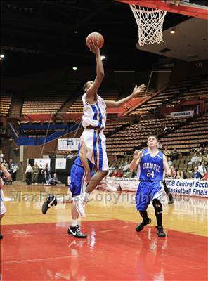 Thumbnail 3 in Immanuel vs. Bakersfield Christian (CIF CS D5 Final) photogallery.
