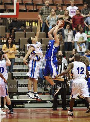 Thumbnail 2 in Immanuel vs. Bakersfield Christian (CIF CS D5 Final) photogallery.