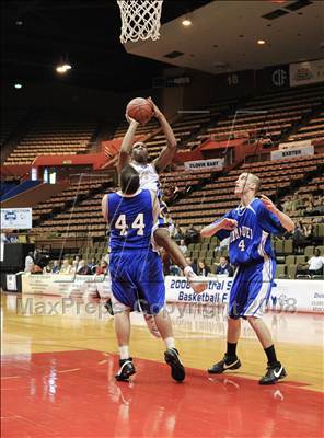 Thumbnail 3 in Immanuel vs. Bakersfield Christian (CIF CS D5 Final) photogallery.