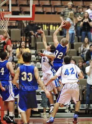 Thumbnail 2 in Immanuel vs. Bakersfield Christian (CIF CS D5 Final) photogallery.