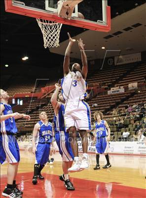Thumbnail 1 in Immanuel vs. Bakersfield Christian (CIF CS D5 Final) photogallery.