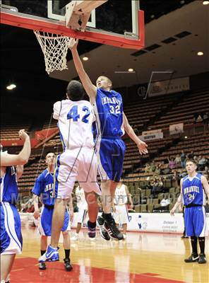 Thumbnail 2 in Immanuel vs. Bakersfield Christian (CIF CS D5 Final) photogallery.