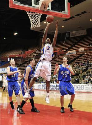 Thumbnail 1 in Immanuel vs. Bakersfield Christian (CIF CS D5 Final) photogallery.