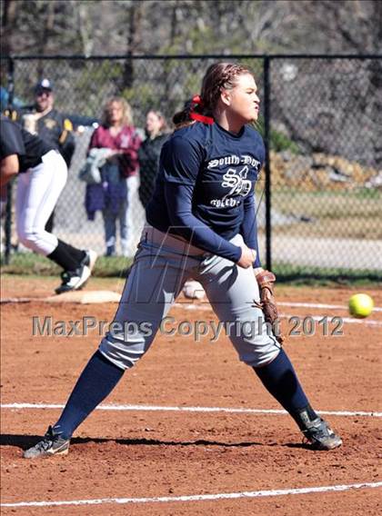 Thumbnail 3 in Fulton @ South-Doyle photogallery.