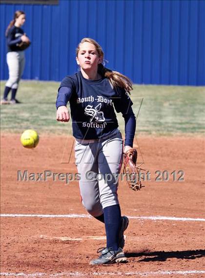 Thumbnail 1 in Fulton @ South-Doyle photogallery.