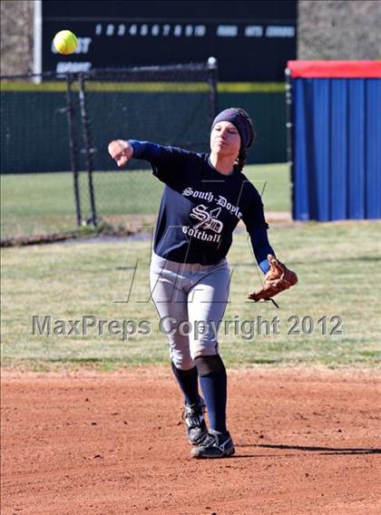 Thumbnail 1 in Fulton @ South-Doyle photogallery.