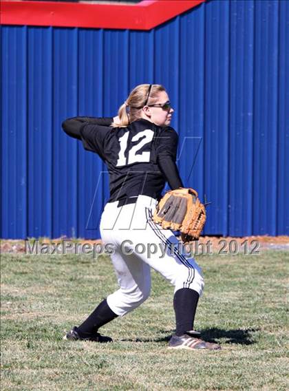 Thumbnail 3 in Fulton @ South-Doyle photogallery.