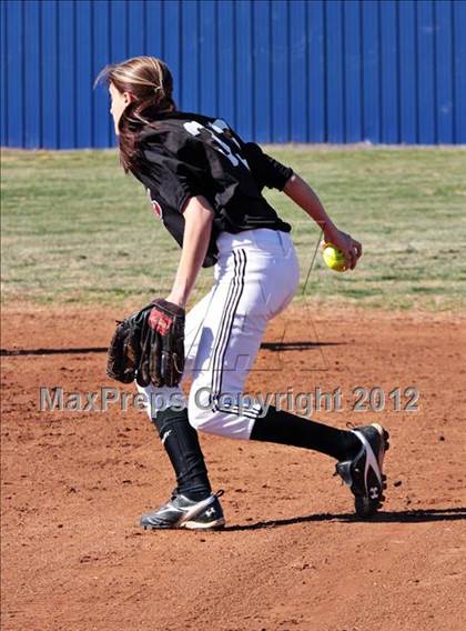 Thumbnail 2 in Fulton @ South-Doyle photogallery.