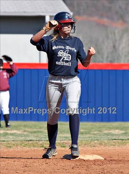 Thumbnail 2 in Fulton @ South-Doyle photogallery.