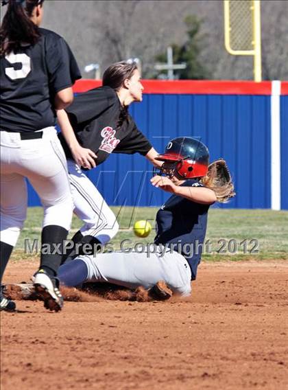 Thumbnail 1 in Fulton @ South-Doyle photogallery.
