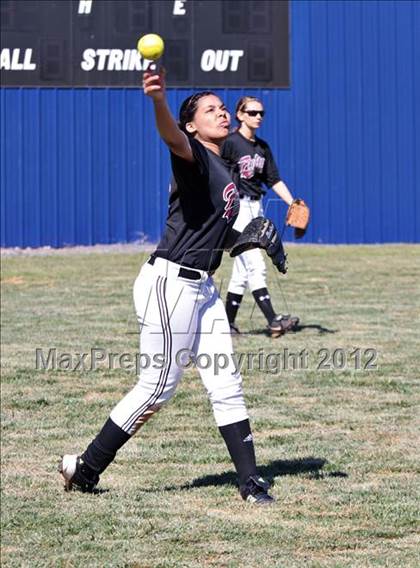 Thumbnail 3 in Fulton @ South-Doyle photogallery.