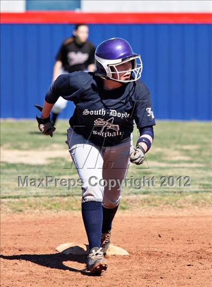 Thumbnail 3 in Fulton @ South-Doyle photogallery.