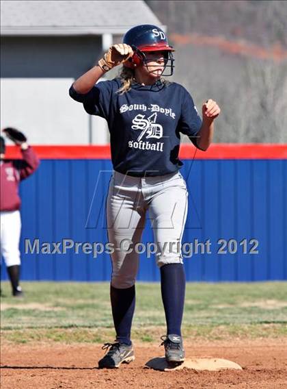 Thumbnail 3 in Fulton @ South-Doyle photogallery.