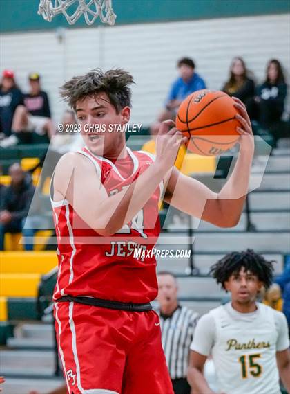 Thumbnail 3 in Regis Jesuit @ Peoria photogallery.