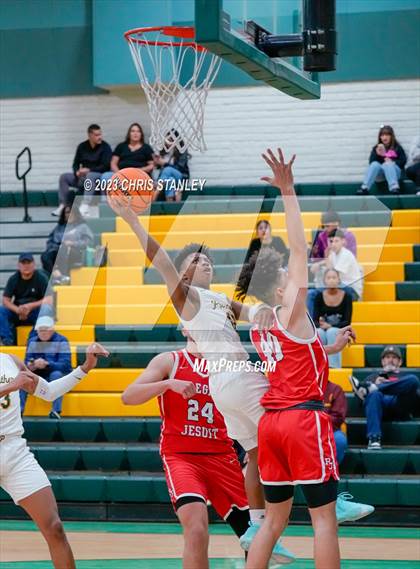 Thumbnail 3 in Regis Jesuit @ Peoria photogallery.