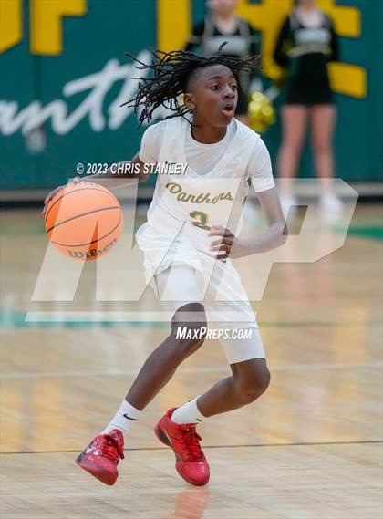 Thumbnail 3 in Regis Jesuit @ Peoria photogallery.
