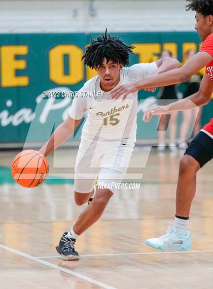 Thumbnail 1 in Regis Jesuit @ Peoria photogallery.