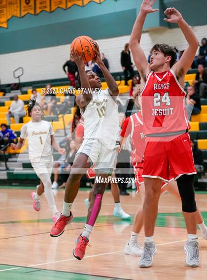 Thumbnail 2 in Regis Jesuit @ Peoria photogallery.