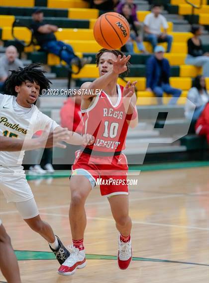 Thumbnail 2 in Regis Jesuit @ Peoria photogallery.