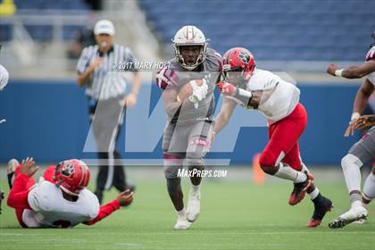 Thumbnail 3 in Blountstown vs. Madison County (FHSAA Class 1A Final) photogallery.