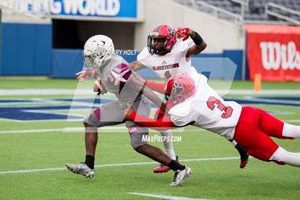 Thumbnail 2 in Blountstown vs. Madison County (FHSAA Class 1A Final) photogallery.
