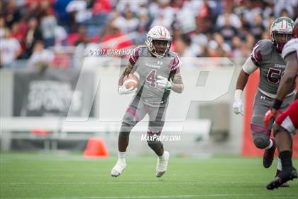 Thumbnail 3 in Blountstown vs. Madison County (FHSAA Class 1A Final) photogallery.