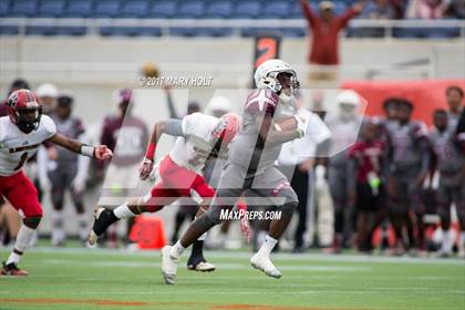 Thumbnail 2 in Blountstown vs. Madison County (FHSAA Class 1A Final) photogallery.